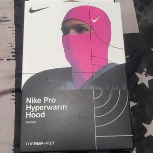 Nike Pro Hyperwarm Hood in Vibrant Pink